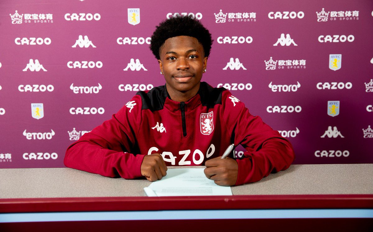 ajaniburchall7's tweet photo. happy to sign my first professional contract 🙏🏾 https://t.co/w6a4oNmrh0