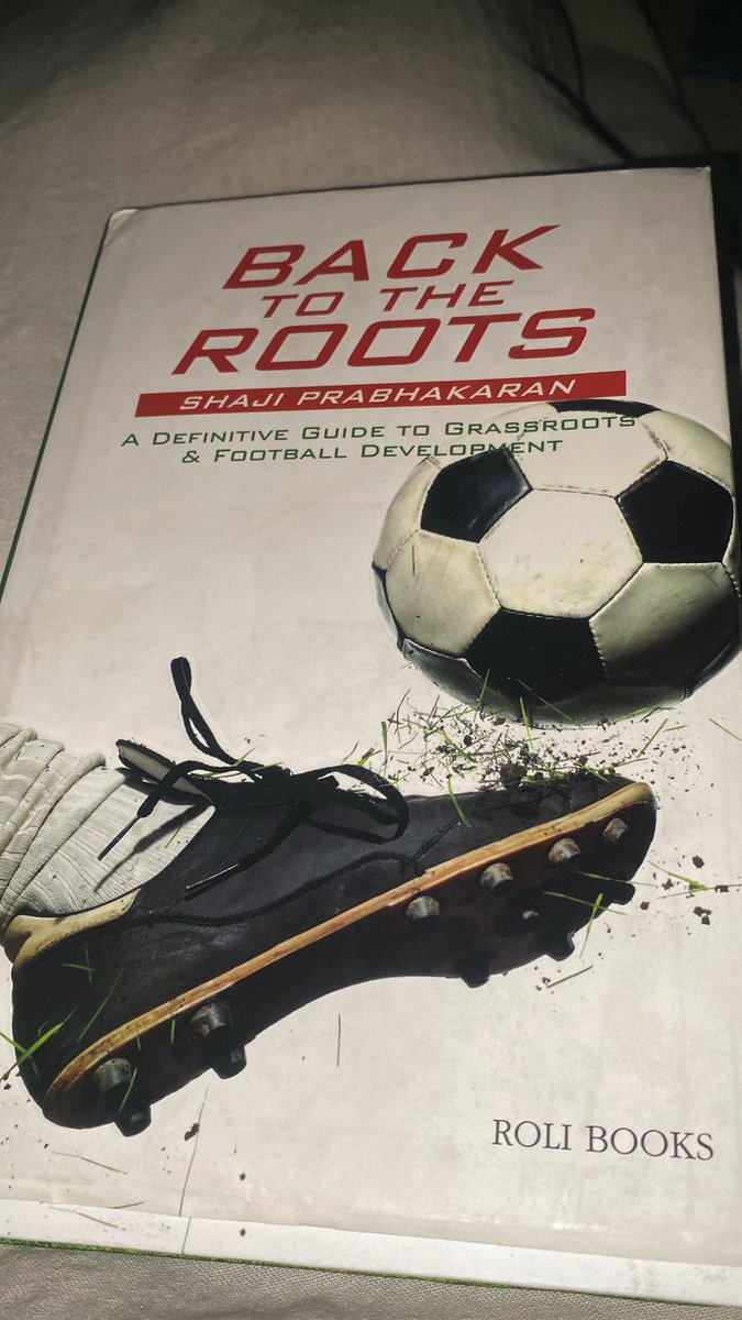 i_m_atulpandit's tweet photo. Recieved this today, gave it a flip over and it seems very interesting. Looking forward to understand and implement this @Shaji4Football ✌🏻 https://t.co/3Ej3uohx43