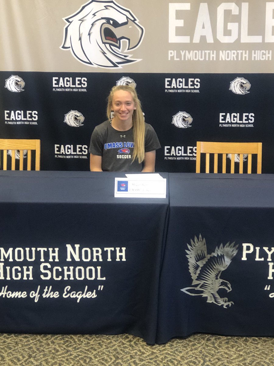 coach_efoley's tweet photo. Congrats Banz on signing your NLI to atten play at ⁦@RiverHawkWSOC⁩ ⁦@PNHSgirlssoc⁩ 🦅⚽️💪 https://t.co/SwZK1TbgSm