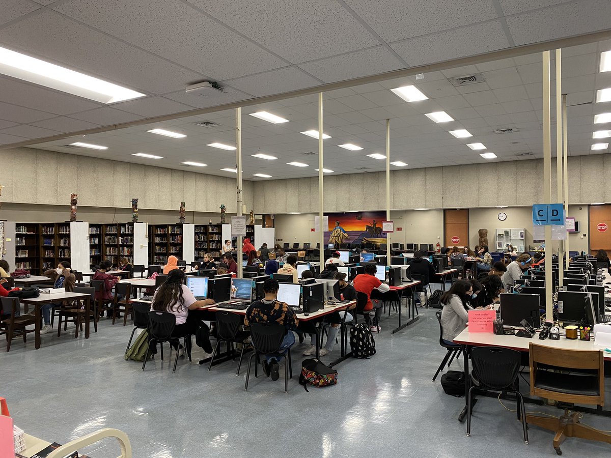 EBHSbookworld's tweet photo. A class doing an assignment on Canvas…students working during lunch…students reading…we love to see a full Media Center! @EastBayHS https://t.co/MUkEzizEf4