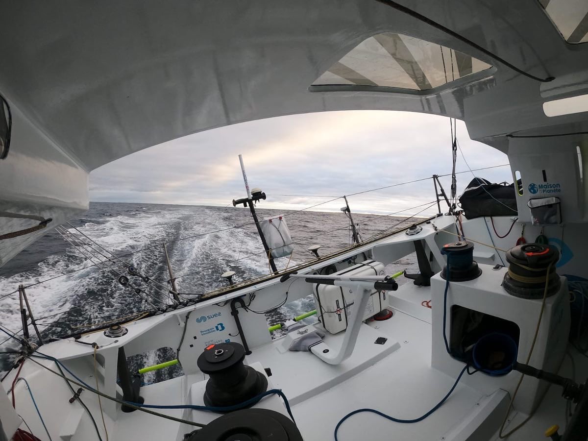 didaccostaVG's tweet photo. 📝 [ Diario de a Bordo - Día 3 ] 1/2

¡Ya entramos en ritmo de mar abierto a bordo del #TimeForOceans!

Las primeras 48H fueron tensas tanto mental como físicamente. Pero desde el amanecer, avanzamos directos hacia Cabo Finesterre en agradables condiciones.

#transatjacquesvabre https://t.co/uchkJavvq0