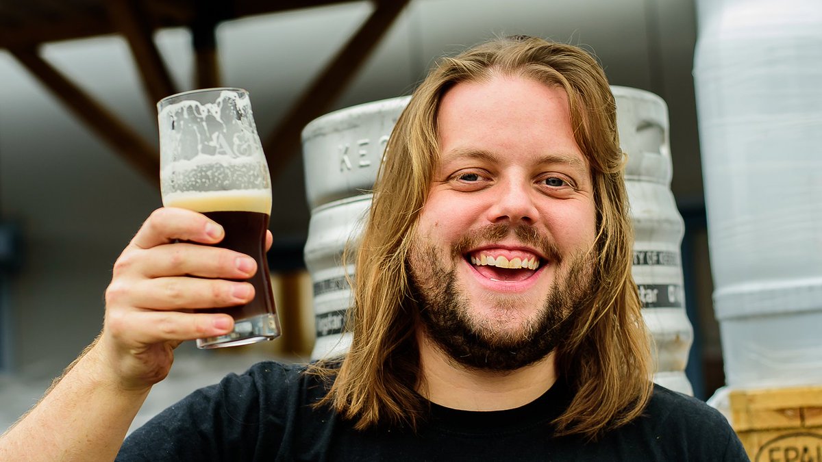 AnspachHobday's tweet photo. Only 10 days until Dunkel Day at @TheCroydonTapAH 🍻

Here is Production Brewer Rich who's created the recipe for The Dunkel - our winter lager. He's extremely happy with it 😎

Grab your ticket using the link below and the first pint is on us! 👇🎟️
https://t.co/eHOzTOUgvI https://t.co/LLJexiqF9C