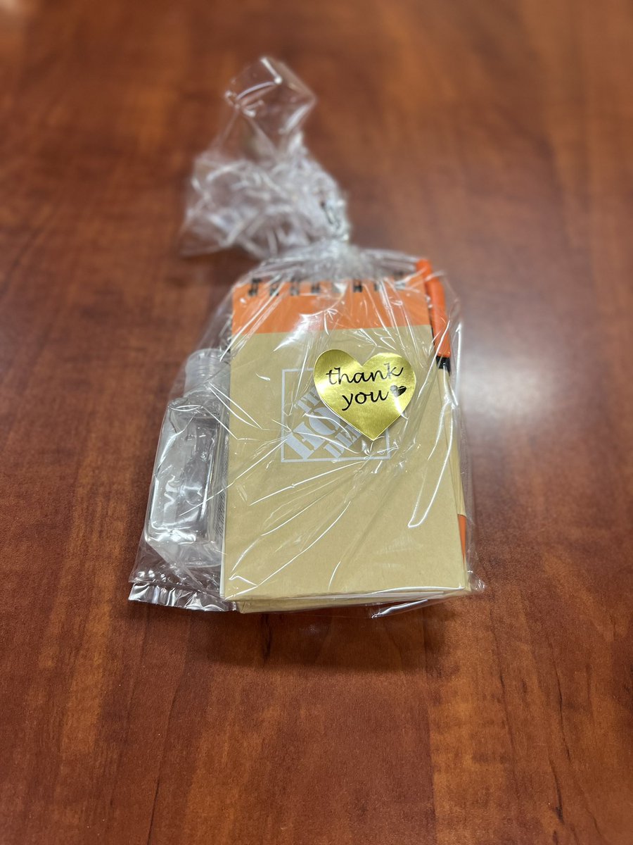 6952HD's tweet photo. @6952HD Celebrating 🥳 our partnership with our MET team ! #BuildingStrongRelatiinships @sm_jasminmarie @Beatriz68475813 https://t.co/xFhwKOJmvZ
