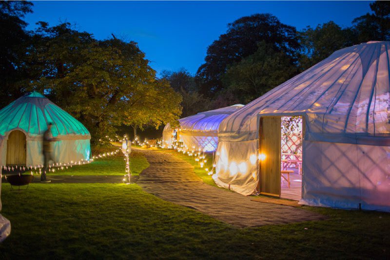 Perfect Autumn Wedding matting🍂 

Black DandyDura® can be re used on multiple occasions and is brilliant for masking muddy shoe prints. 

Image courtesy of Yorkshire Yurts 

#matting #flooring #marquee #dandydura