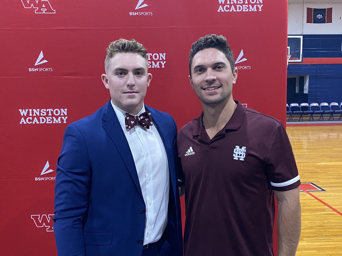 Winston Academy OF Aiden Fancher signs with Mississippi State this morning and had a special visit from @A_Fraz12.