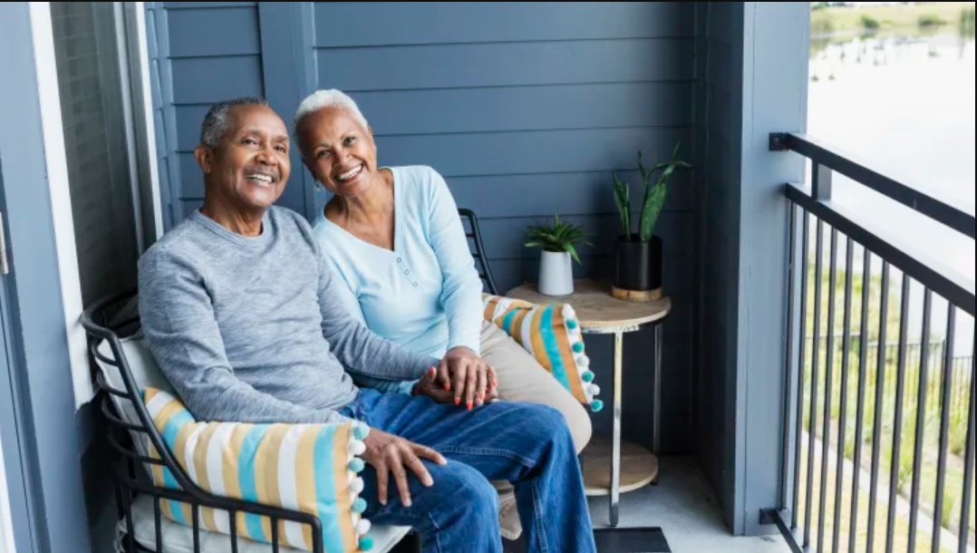 Older adults who are ready to embrace the benefits of #seniorliving are wondering, with the holidays on the horizon and the pandemic in flux, if it is the right time to move?

Read more about the benefits of moving in the fall: pathwaysl.com/blog/fall-is-a…