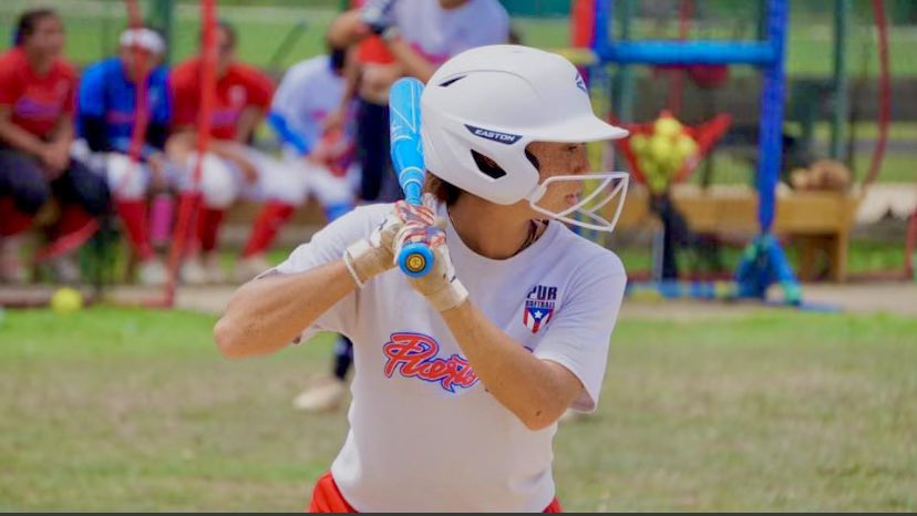 M_Padilla17's tweet photo. Less than 2 weeks till my kid is representing la isla del encanto 🇵🇷🥎🥳 @imaaani03 @KHSSoftball #uncommitted #co2022 #pursoftball #softball https://t.co/pHwoqHSIhQ