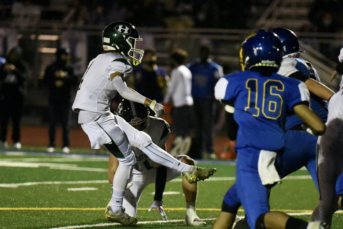 HHS_Mustangs_FB's tweet photo. Special Teams Mustang of the Week:

#1 K/CB/WR 
Gabriel Medeiros (Jr)
@Gabriel85888 
- Perfect 3 for 3 PAT’s https://t.co/xss3cIVl2w