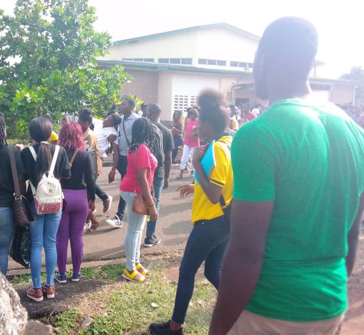#AMBAZONIA: Uncertainty everywhere as #IEDs move from streets to the #University campus of Buea, #UB. Note that #Buea is one of the highly militarised towns in the #Anglophone region. <a href="/LeahHardingAJE/">Leah Harding</a> <a href="/marcel_lucht/">marcel_lucht 🇪🇺</a> <a href="/USEmbYaounde/">U.S. Embassy Yaounde</a> <a href="/TiborPNagyJr/">Tibor Nagy</a> <a href="/UN/">United Nations</a> <a href="/DonaldJTrumpJr/">Donald Trump Jr.</a>