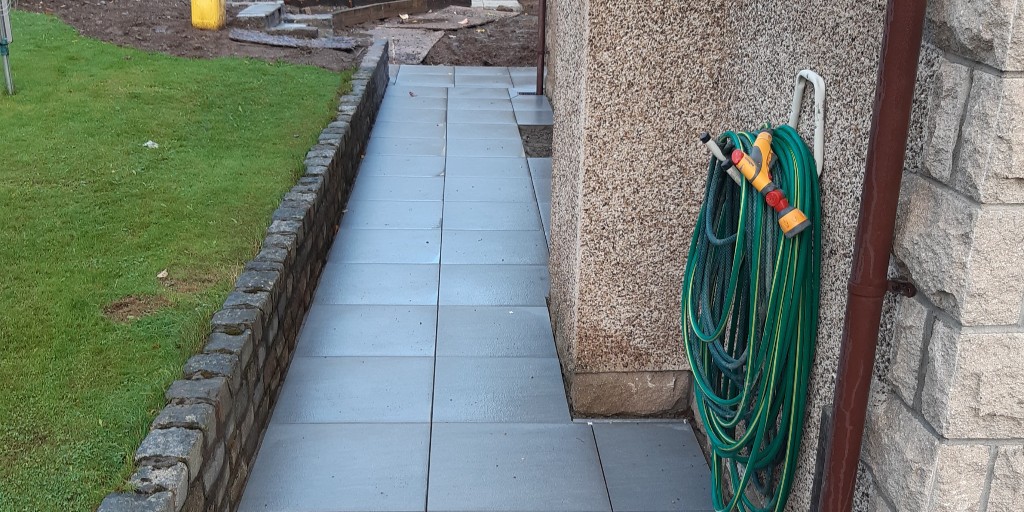 This weeks review of Papillon’s development of a new garden in Banchory. 

The paths around the property are now being laid.

See the Papillon portfolio at papillonlandscape.co.uk/papillon-portf…

#PapillonGardens #WeAreAPL