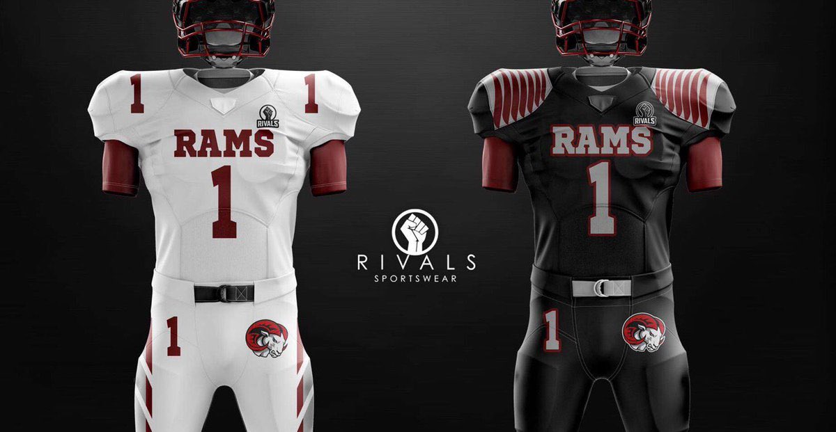 ChambersGnyus's tweet photo. Thankful for another opportunity to play football on the next lev @RaramSC803 @CoachThorpe51 @footballguy30 @wjkeenanraiders @WJKeenan_FB @coachnoflyzone https://t.co/KZGyrboyIn