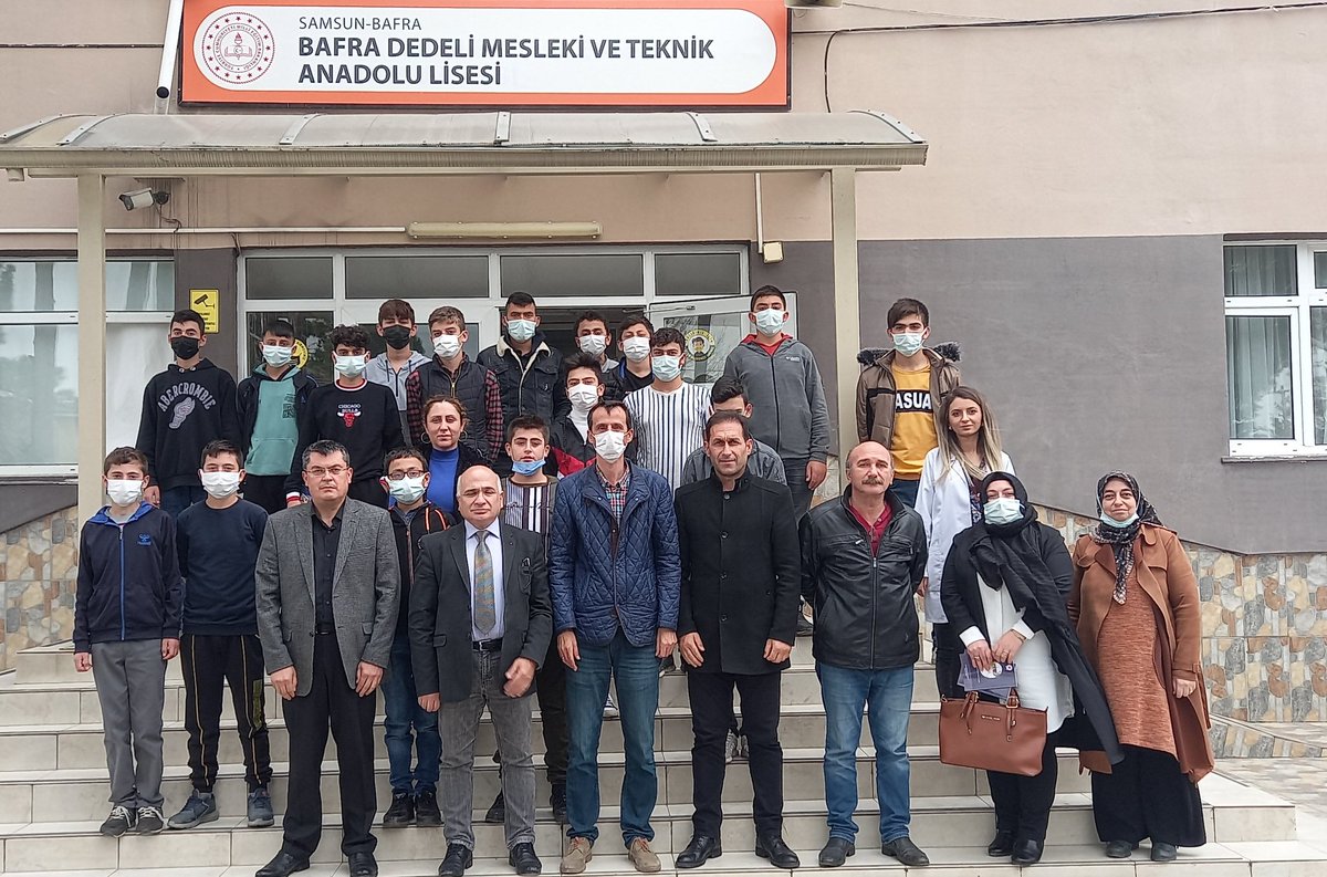Dedeli_METAL's tweet photo. Kariyer Günleri'mizin ikincisine konuk olan akademisyen Dr. Ali Korkmaz'a katılımlarından dolayı teşekkür ederiz. 
#mesleğimhayatım #meb @tcmeb
#mesleklisesimemleketmeselesi 
#meslekliselerigelecegimiz #bafra #samsun #üretenokullar #mebailesi 
#dogaltarim #YesilELMAS https://t.co/DOPJE3k4uD