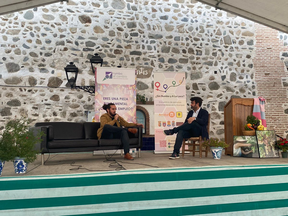 ArrabalAID's tweet photo. En #ElBorge comienza el encuentro de emprendedores de la #Axarquía #SinRumboYALoLoco con participantes de la iniciativa #RumboalCambio @FundacionINCYDE #FSE y @ArrabalAID. @AntonioMarquez_ @1881Kapikua y Ezequiel @AsocElPasero invitan a generar sinergias y compartir experiencias. https://t.co/TE5h06BkDD