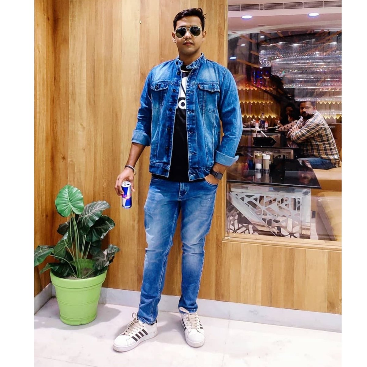 Shailen92741646's tweet photo. APNE MIJAJ KE BHAR TO MAI AANE SE NA RAHA
SHER BHUKHA HO MAGER GHAS KHANE SE NA RAHA😎🤘
#apnaswag #Attitude
#desi #desiboy
#ATTITUDE
#NewProfilePic https://t.co/8XX3xE7UMb