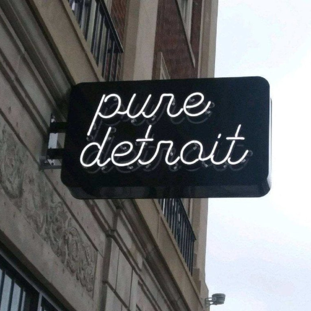 metrosignsal's tweet photo. Happy Neon Day! We love our neon signs here at Metro Signs &amp; Lighting. See more of the neon signs we have made here on our website: https://t.co/N719uVVO11

#neonsignday #neon #signs #manufacture #neonsignday2021 #design #fabricate #install #MetroSigns #lights #illuminated https://t.co/SGfwH22ake