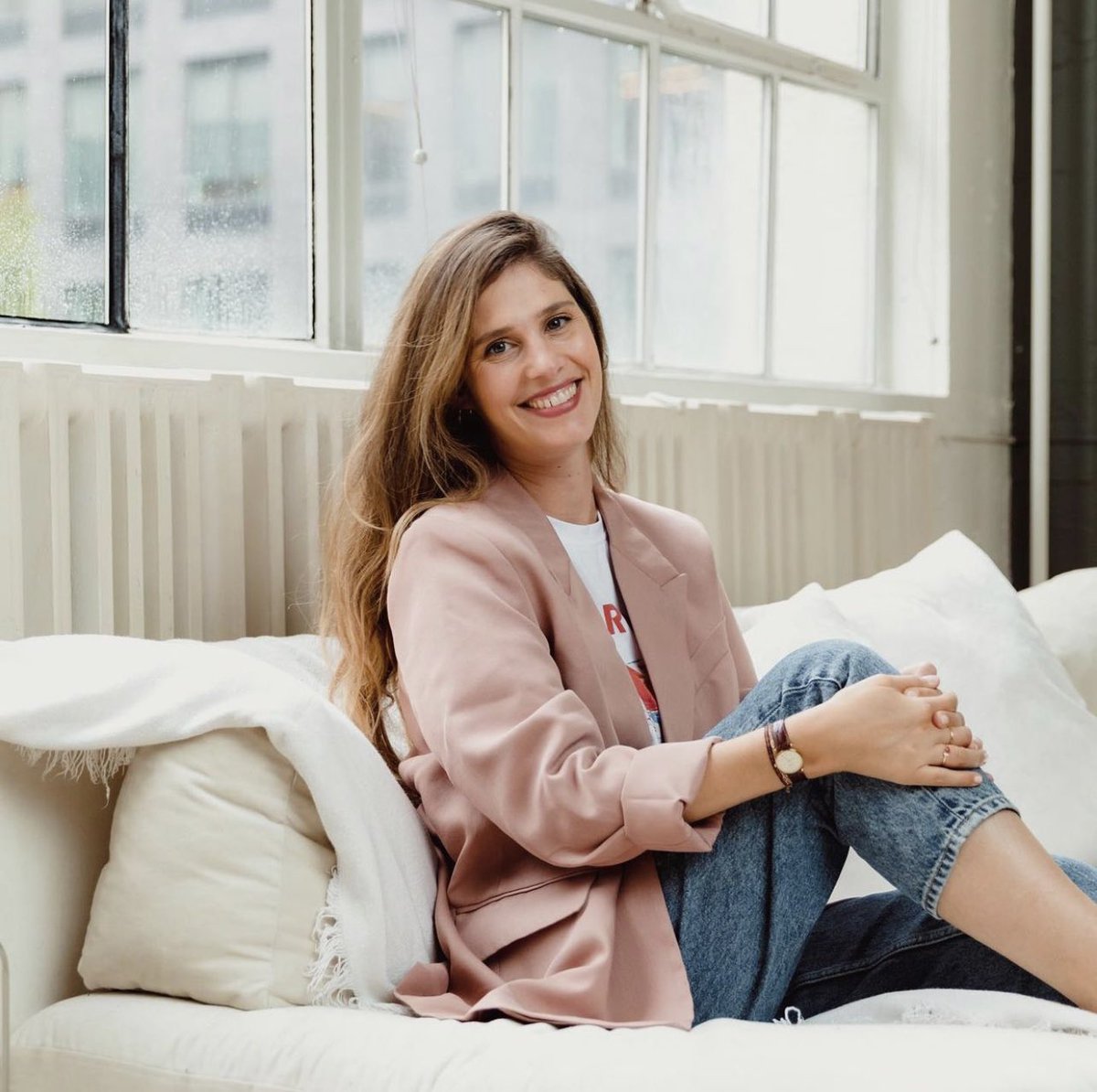 Exciting to see 2 past guest speakers 🔊 <a href="/clairesays/">Claire Chang</a> <a href="/igniteXL/">igniteXL Ventures</a> (FaB chapter leader <a href="/BeautytechSeoul/">FaB Seoul Fashion and BeautyTech</a> )  <a href="/dr_elsajungman/">Dr. Elsa Jungman</a> <a href="/dr_elsajungman/">Dr. Elsa Jungman</a> (+ the science of beauty coll) in the <a href="/beautyindie_/">Beauty Independent</a> news. Kudos for closing the fund + growing a science backed company lnkd.in/gXH34NFj