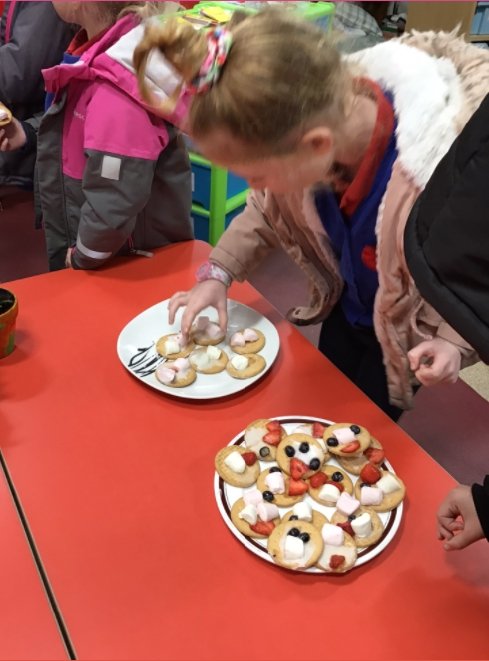 LangwathbyCe's tweet photo. Kingfishers have been hard at work with their @kind_cumbria #100actsofkindness They've been busy #deliveringkindness making snacks, being #TidyUpAngels for Hedgehogs and delivering #PotsofJoy to our community. #Proud #KindCumbriaDay #KindCumbria Keep going gang! https://t.co/ZzqxmNQr4x