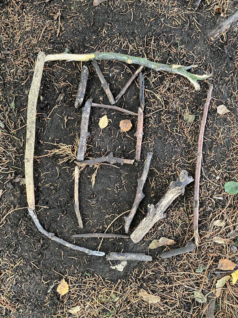 primary_avenue's tweet photo. Year 3 & 4 framed natural art in woodland learning today! ππππ²π³πΌ #woodlandlearning #forestschool #outdoored https://t.co/6oHejPTwEx