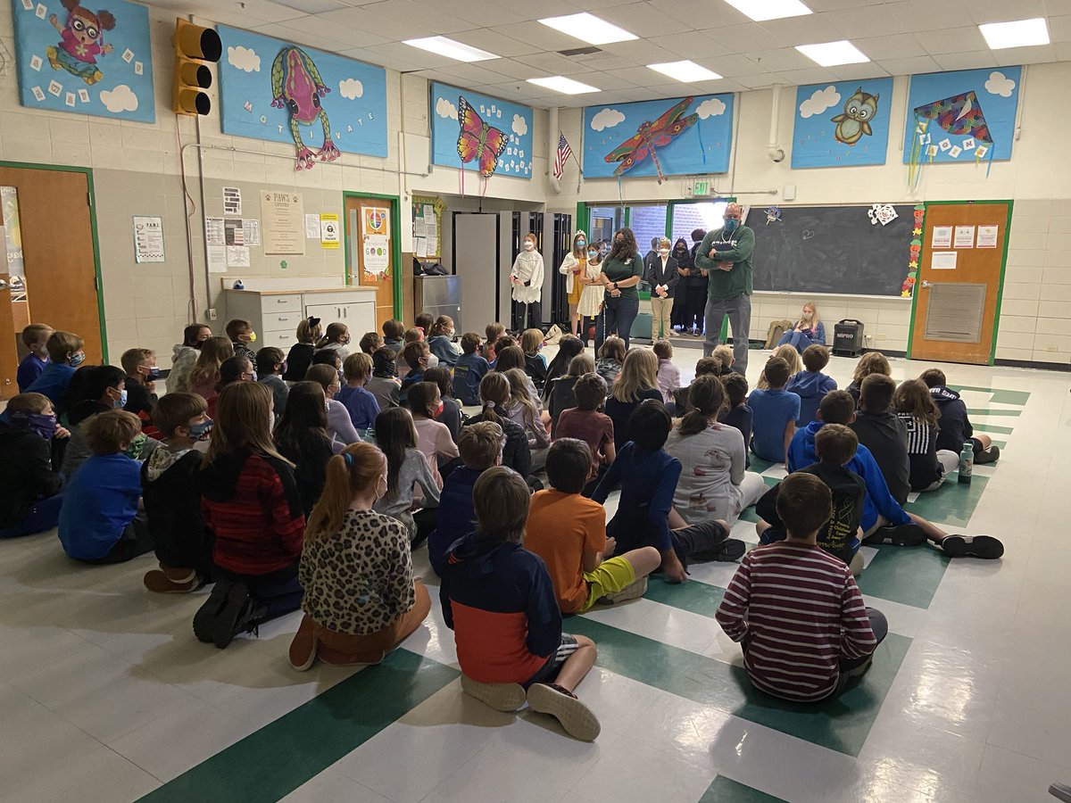 SunsetMiddle's tweet photo. Descendants cast taking the show on the road!  First stop was ⁦@NiwotElem⁩!  Thanks for being such great hosts!  #niwotfeederstrong.  #StVrainStorm. https://t.co/rN1m151HZf