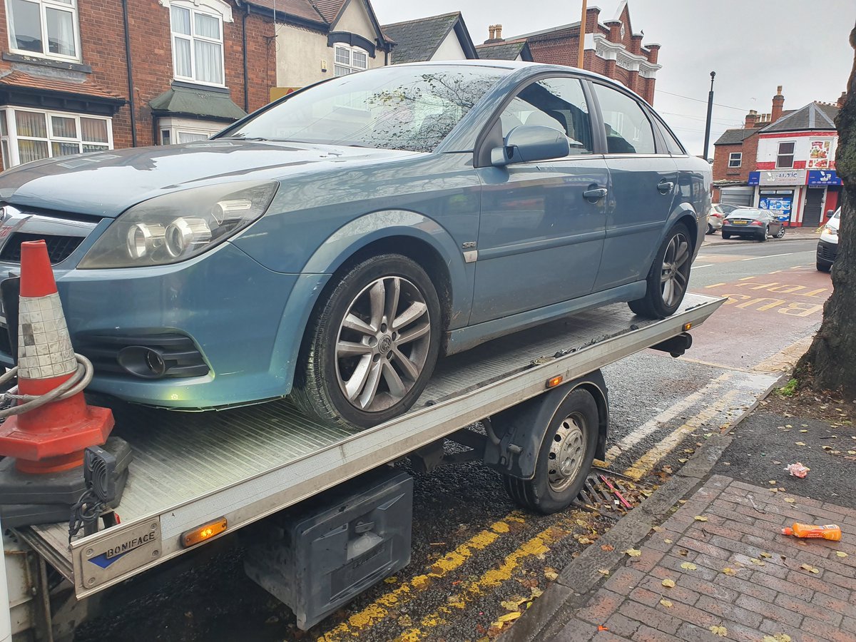 HandsworthWMP's tweet photo. Officers from @HandsworthWMP spotted this vehicle with no insurance. Driver also reported for no licence.  Vehicle seized and taken off the road. #besuretoinsure https://t.co/lwrwqd1DNG