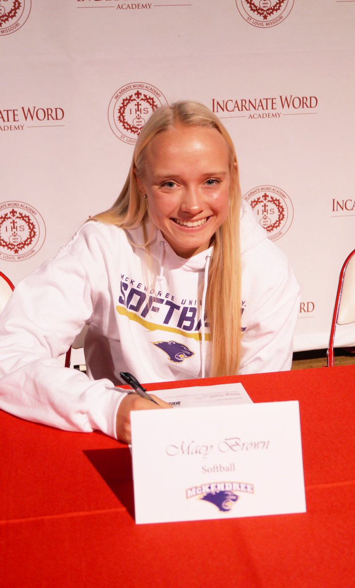 IwaSoftball's tweet photo. Congratulations to @macy_brown47 on signing with @McKendreeSB this morning! 

@prospects_2003 @bouncypeacock @Athletics_IWA https://t.co/oUJdEeDLx4
