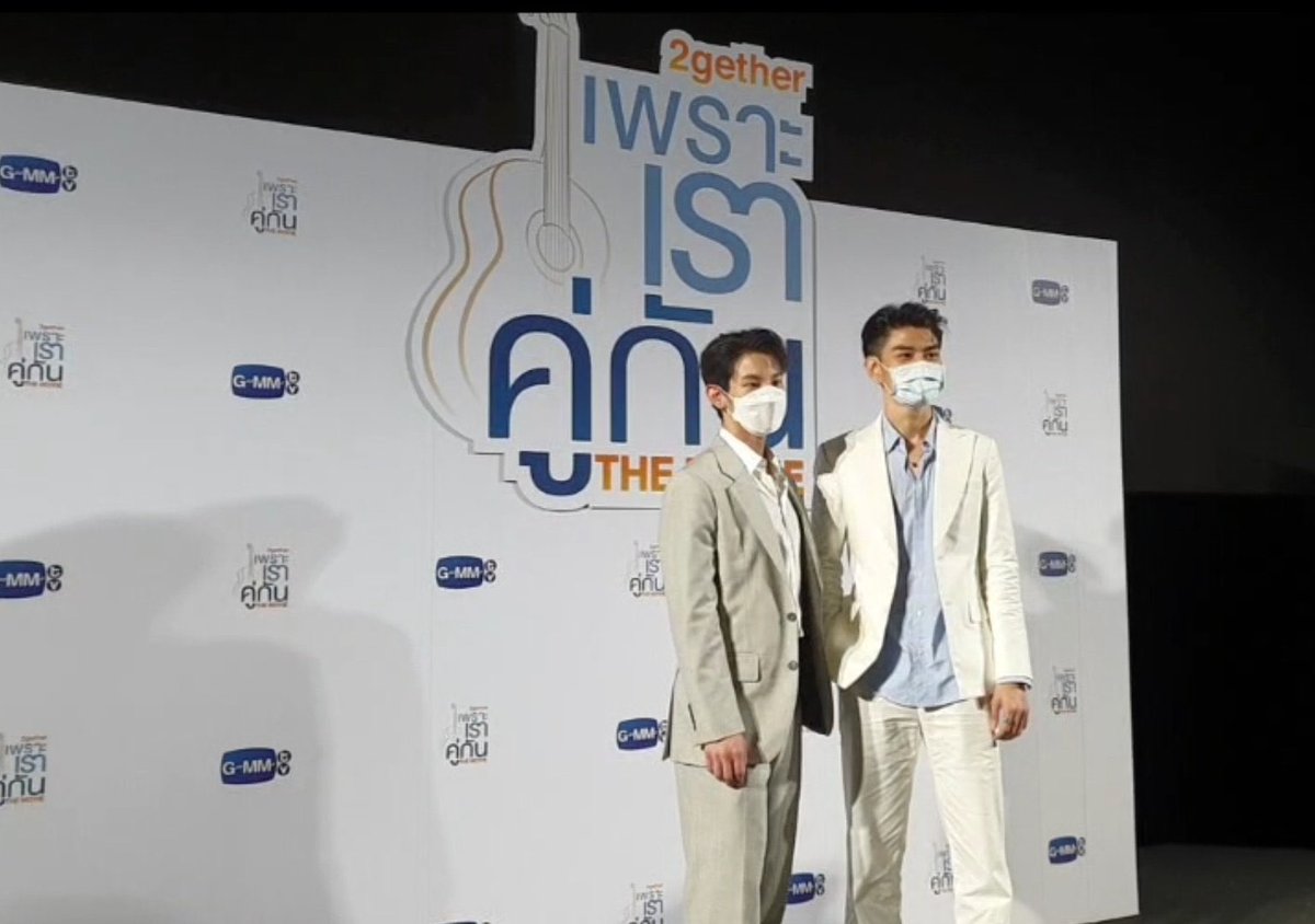 mikeytoptap's tweet photo. They are okay, respect them as people and actors! Both are so handsome here! 2gether the Movie Red Carpet  @mmikesiri  @Toptap_jirakit #เพราะเราคู่กันTheMovie  #MikeToptap #mikechinnarat #toptap_jirakit #ManType https://t.co/71F7P6ofU1