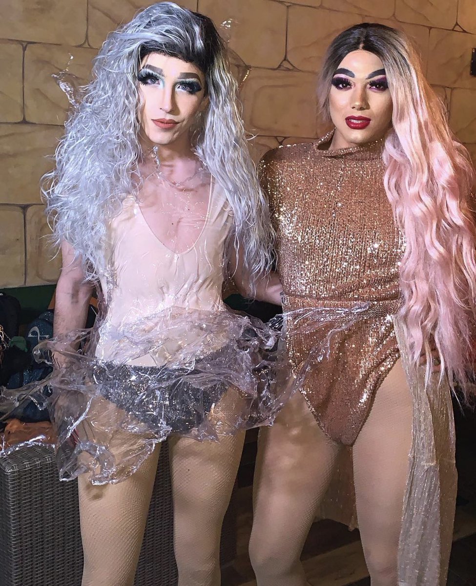 MoneyKCruz's tweet photo. Neta no saben lo orgullosa que estoy de esta Reyna. No me gusto el edit que te dieron en la temporada 😔
Vera tiene un gran corazón, sin conocerme se tomo el tiempo de adoptarme y enseñarme todo lo que se del drag, Gracias x siempre estar para mi  @SiSoyVeraCruz ❤️ #VeraLaMas https://t.co/T36NA33q5o