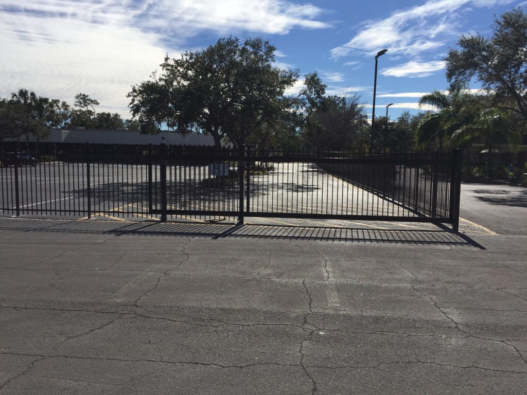FenceTampa's tweet photo. At West Florida Fence, we have a wide-selection of standard sized fence, and we can custom fabricate fence and gates to meet any kind of need…from 24 foot chain link gates to 10 foot high stockade wood and many more. #tampa #tampafences https://t.co/F0U9h4nkUG
