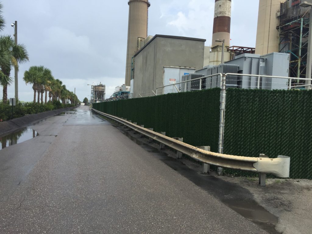 FenceTampa's tweet photo. At West Florida Fence, we have a wide-selection of standard sized fence, and we can custom fabricate fence and gates to meet any kind of need…from 24 foot chain link gates to 10 foot high stockade wood and many more. #tampa #tampafences https://t.co/F0U9h4nkUG