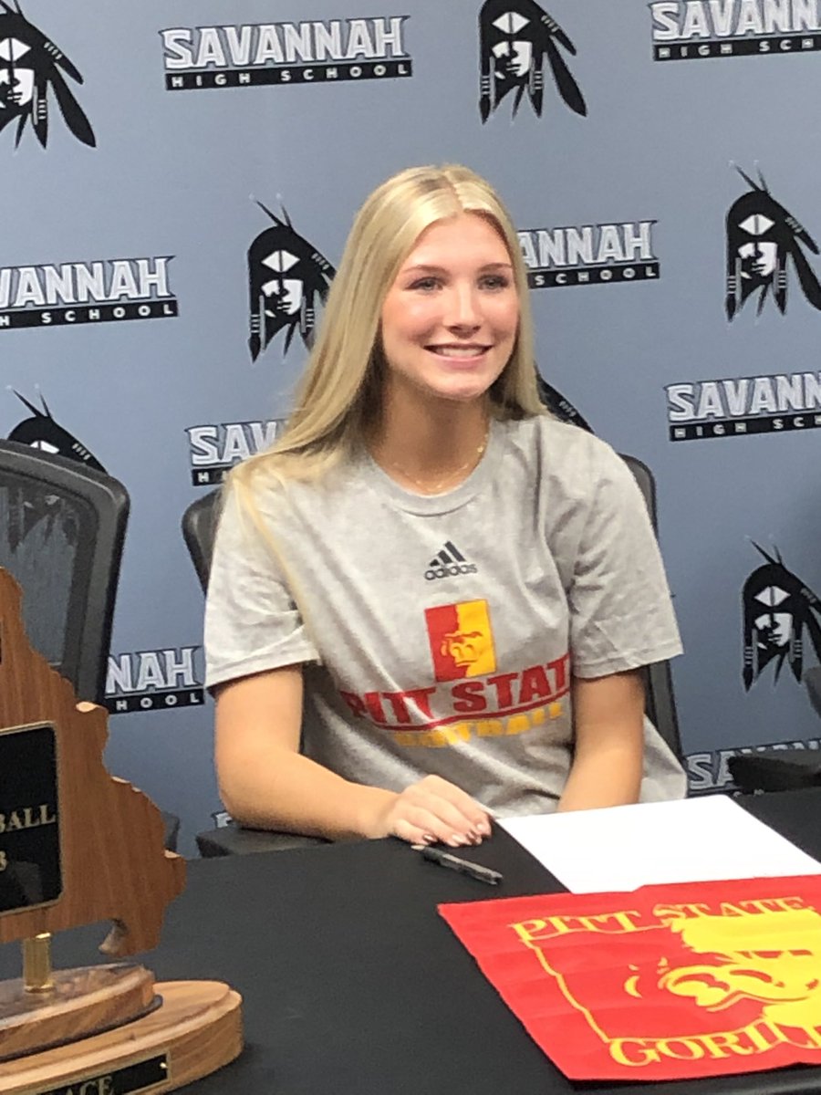 dsoxyyy's tweet photo. .@ellabruner makes it official. 📝

The 2nd and 3rd place state competitor will head to @pittstate next year and join @Gorilla_SFB 🥎

@PittStGorillas @SavageAthletic2 https://t.co/iQkAm2QIOs