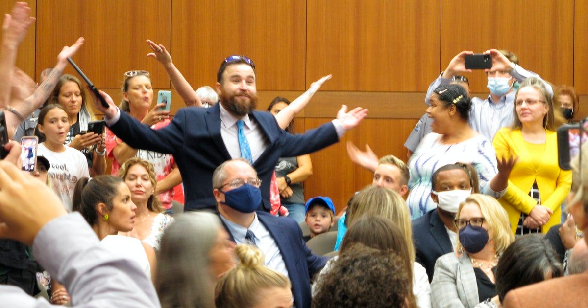 "The new aggressive and pervasive bullying is taking a toll on the volunteers and professionals who sit on school boards, manage the budgets and educate children."
buff.ly/3EAqekj
#schoolboard #bullying #drjoelhaber