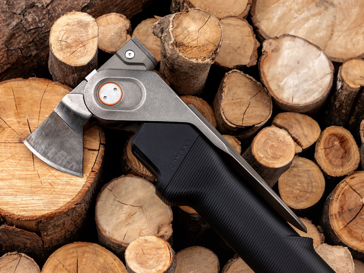 aclim8gear's tweet photo. From splitting wood to starting fires, the COMBAR PRO does it all. What tools do you bring when going out to the backcountry?
#aclim8 #designedforadventure https://t.co/4pcXdhZxMp