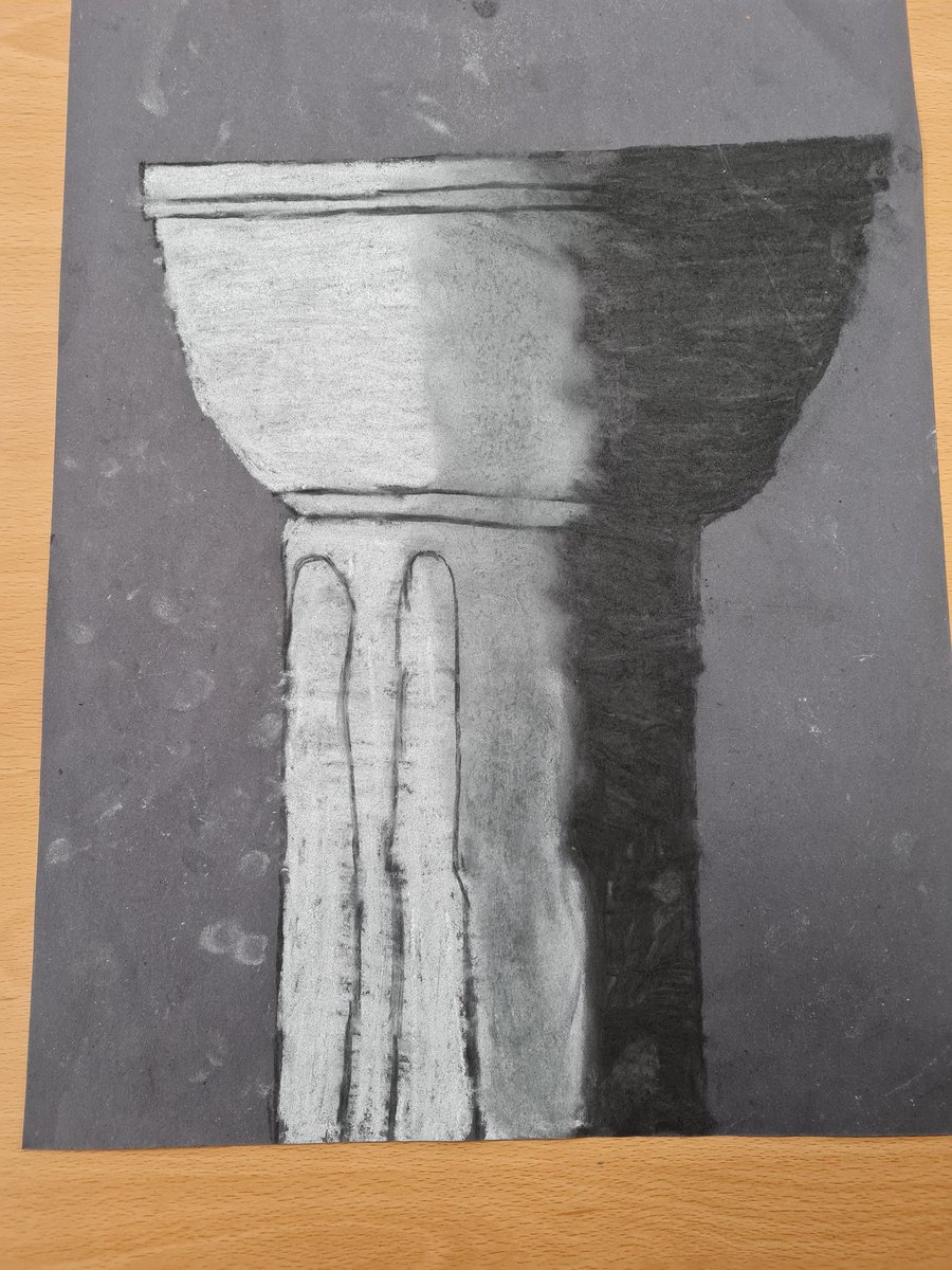 LangwathbyCe's tweet image. We have a class of super artists in Otters this year. This is just a sample of their #RomanColumn art. They were learning about dark, light and midtones and how to create shadows #skills #artinschools #artoftheday #FutureArtists