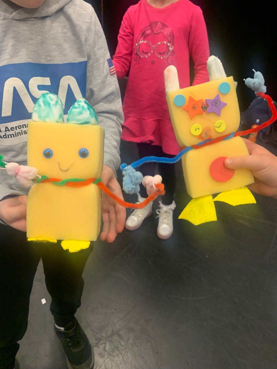 pace_yt's tweet photo. Last week the Ignite groups were getting busy creating their own monster puppets. These cool little guys will be fixtures of workshops over the next few weeks as they get put through their paces in monster training! #props #puppets #chatacters https://t.co/JgcChblKb6