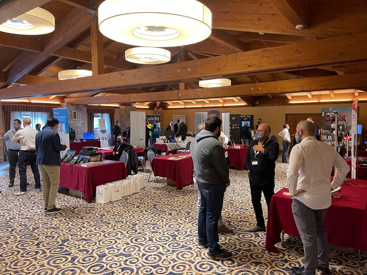 Dataonesrl's tweet photo. Dataone è 💎#diamondPartner2021💎di @MOBOTIX_AG ...e in Italia siamo solo in due!
Oggi ritiriamo il premio Top Partner 2020 di Nextmedia srl
#nextmedia #next_to_you #roadshow2021 #roma
#mobotix #beyondHumanVision https://t.co/0SE61tJFZB