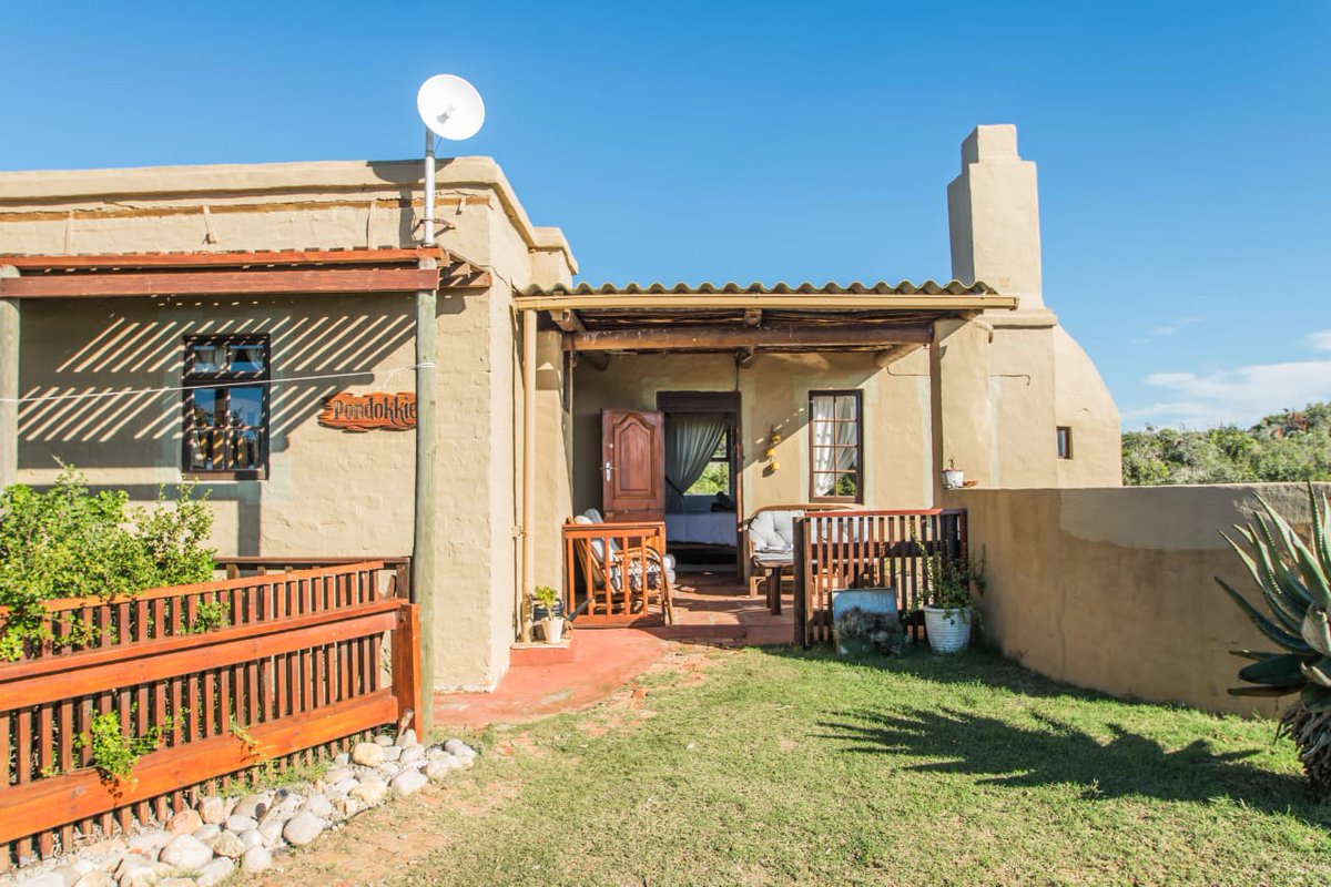 Sandpiper_SA's tweet photo. Pondokkie, our new addition to Sandpiper Cottages.  A rustic cabin in the bush at the beach.  Those who love it LOVE IT! #naturelovers #rusticaccommodation #BeachHouse  #ecologylife https://t.co/7MyEP5Q2r9