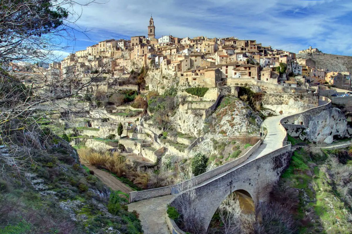 elPachinko's tweet photo. Te recomendamos alojamientos rurales increíbles en alguno de los pueblos más bonitos del interior de Valencia, una escapada perfecta para desconectar en otoño 🍂 y respirar aire puro
👉 https://t.co/HwEK9DofuN
@temps_cv @c_valenciana #TempsDeInterior https://t.co/iIAT8aPlxu