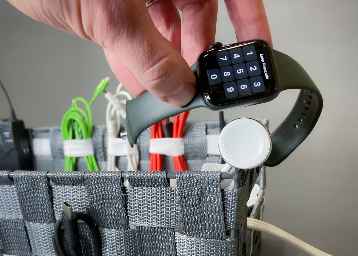 KeithsTestG's tweet photo. Make a Whizbang Charging Basket 2000!  (organizer, charger, dock)  
Head over to @instructables for tips &amp; deets!  https://t.co/TIWDefckdD #lifehacks #instructables #organization #keepitsimplestupid https://t.co/tbsizzArcT