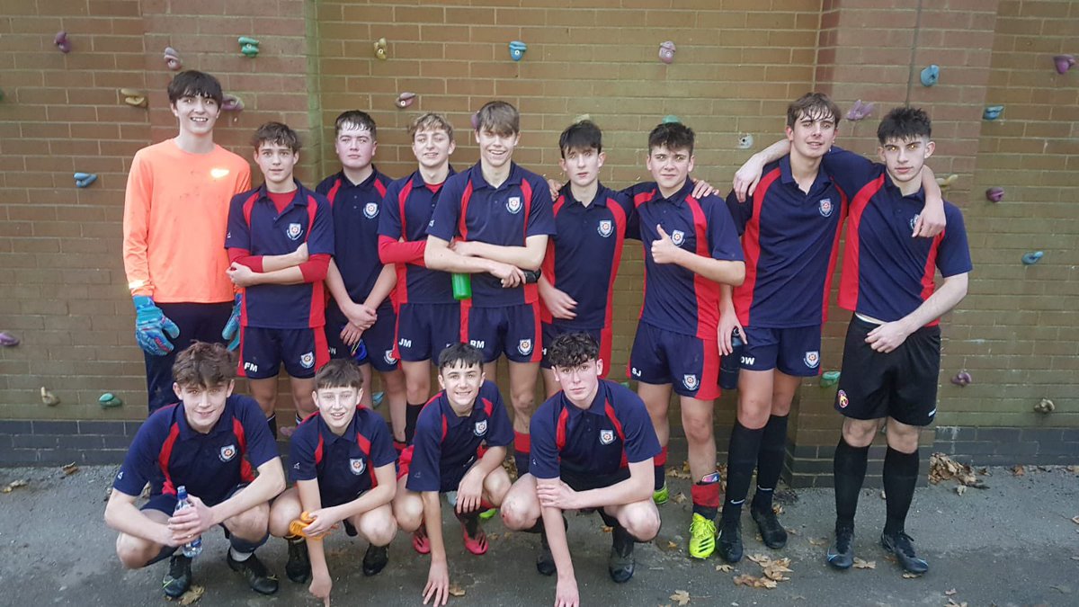 TMBS_PE's tweet photo. An end to end football fixture for our Year 11 team against @RedmoorPe finished in a 2-2 draw. Looking forward to the Year 10 fixture next week. ⚽️ 

Player of the match: Jayden. 

Thank you to Mr Palmer for running the line 🚩 https://t.co/85vRYgYdpg