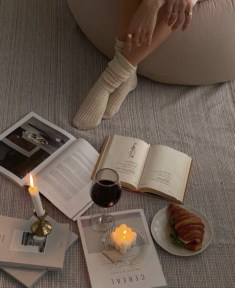kaitlynscafe's tweet photo. cozy nights in https://t.co/4QQEN3YF3q
