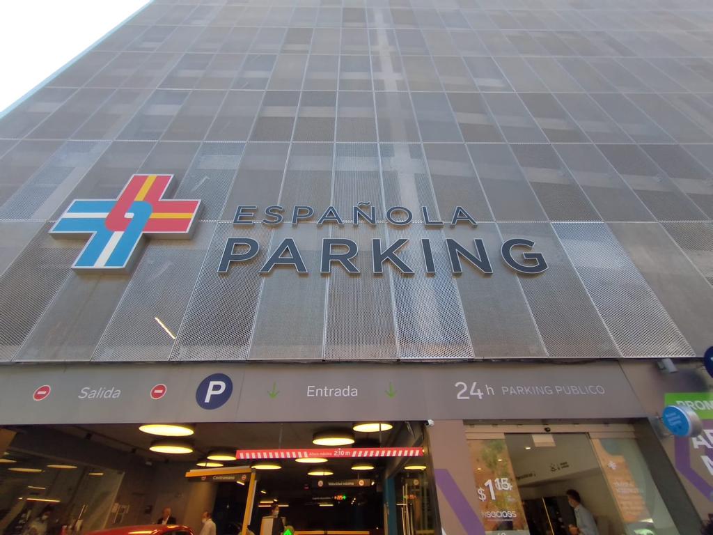 diariolaruy's tweet photo. #ASESP Asociación Española inaugura Smart Parking que ayudará a descongestionar la zona. El parking cuenta con dimensiones muy cómodas, excelente vigilancia y beneficios para sus socios. https://t.co/PFm0DRcWvF