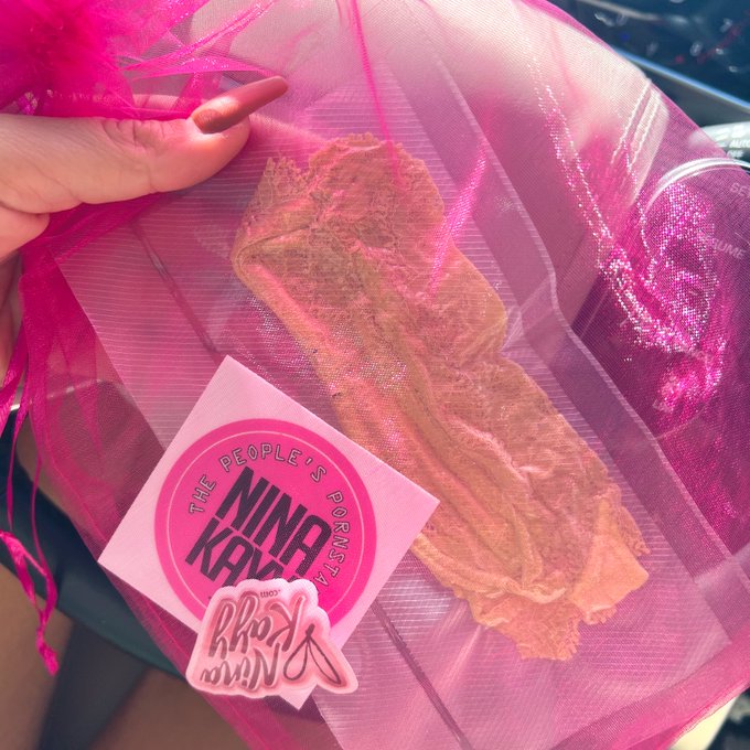 Panties of the Day 💛💖 Vacuum sealed and off to Canada 💌  https://t.co/ck4QJ9zN3V https://t.co/fg1sL6