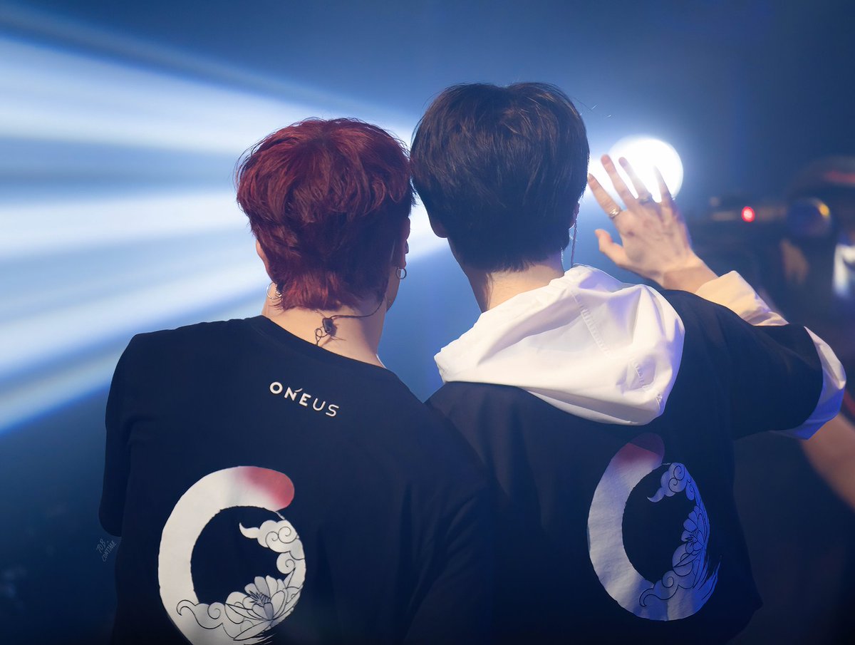 pls9DRV's tweet photo. 📸211107 블루스퀘어 마스터카드홀����

투냥즈🐱🐯

#원어스 #ONEUS 
#RAVN #레이븐 #영조 #김영조 
#レイブン #ヨンジョ 
#HWANWOONG #환웅 #여환웅 
#ファンウン https://t.co/AYIkcqcfJc