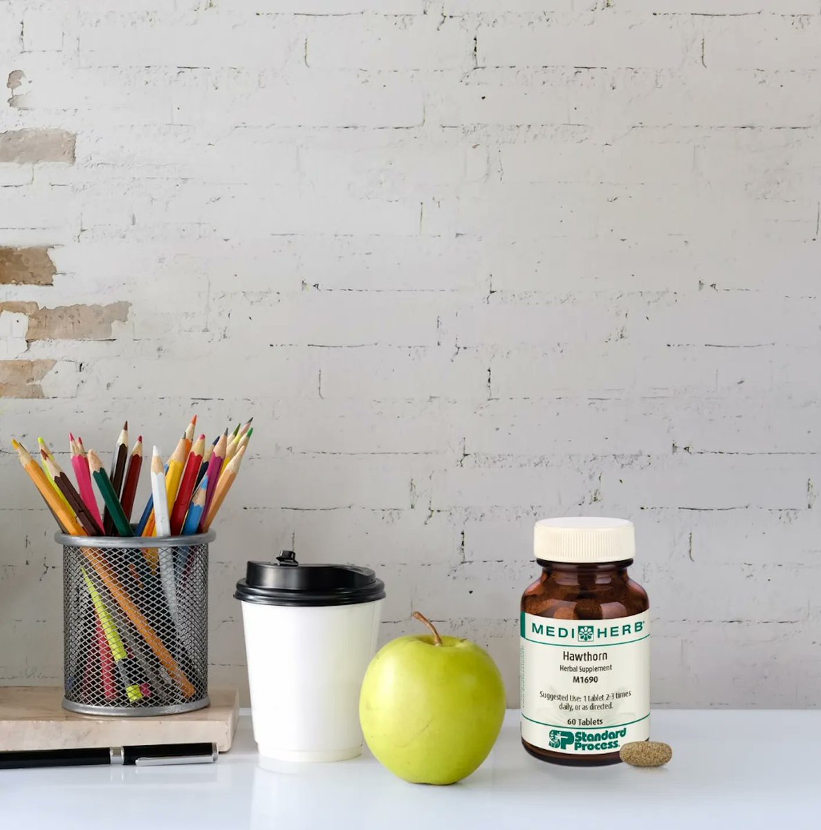 spnutritionne's tweet photo. Support your #CardiovascularSystem. Hawthorn contains Hawthorn leaf and flower which is traditionally used in herbal preparations to: 
▫️ Support the healthy functioning of the heart muscle 
▫️ Help promote cardiovascular system health
▫️ Provide antioxidant activity* https://t.co/TZqy6nZa0v