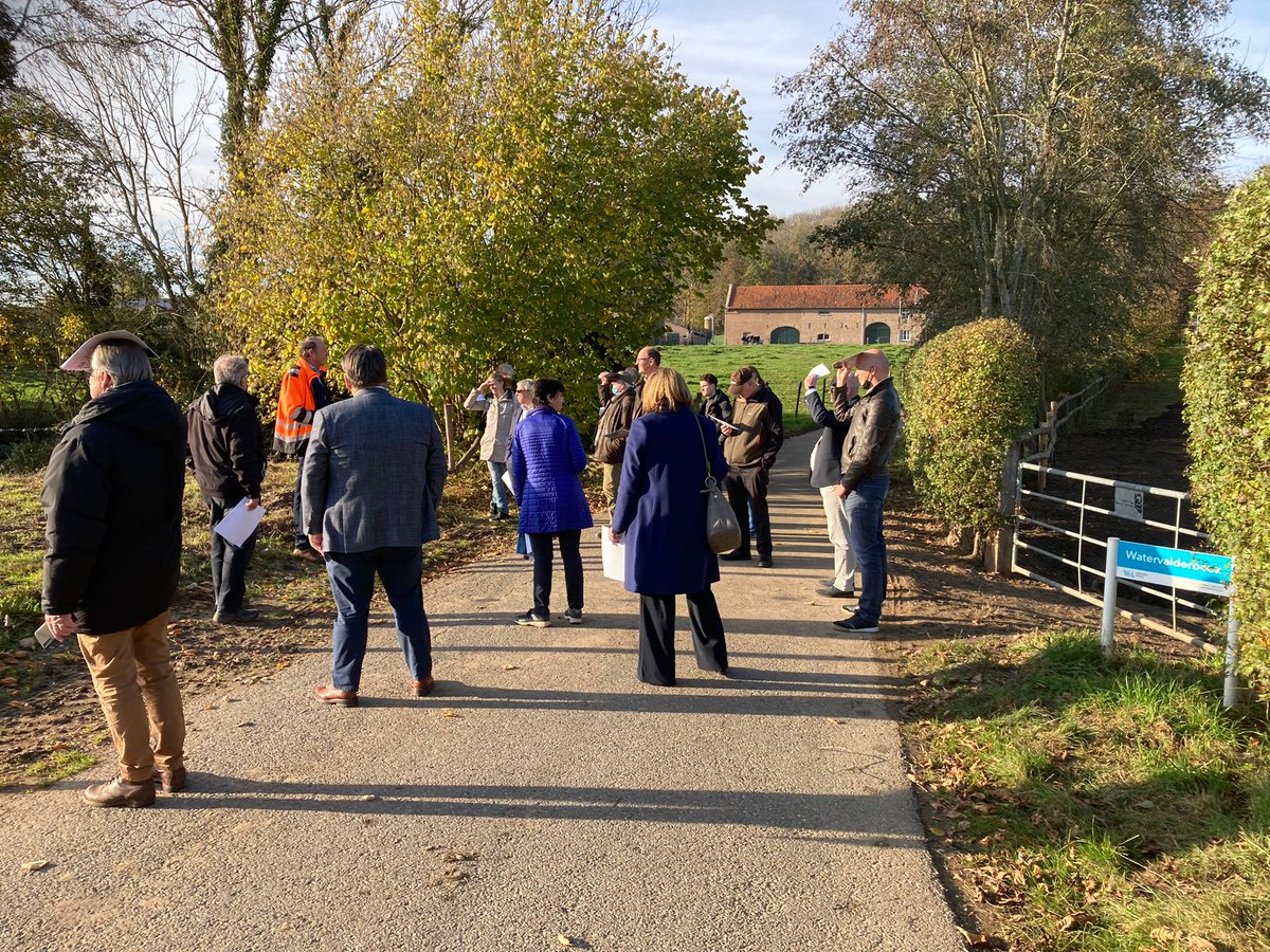 The day before het Deltacongres: een dag met excursies georganiseerd door de Limburgse Waterpartners. Collega’s Paul, Eva en Arno namen de deelnemers mee naar Valkenburg &amp; Meerssen om de impact van het veranderend klimaat te laten zien en de maatregelen die we nemen.