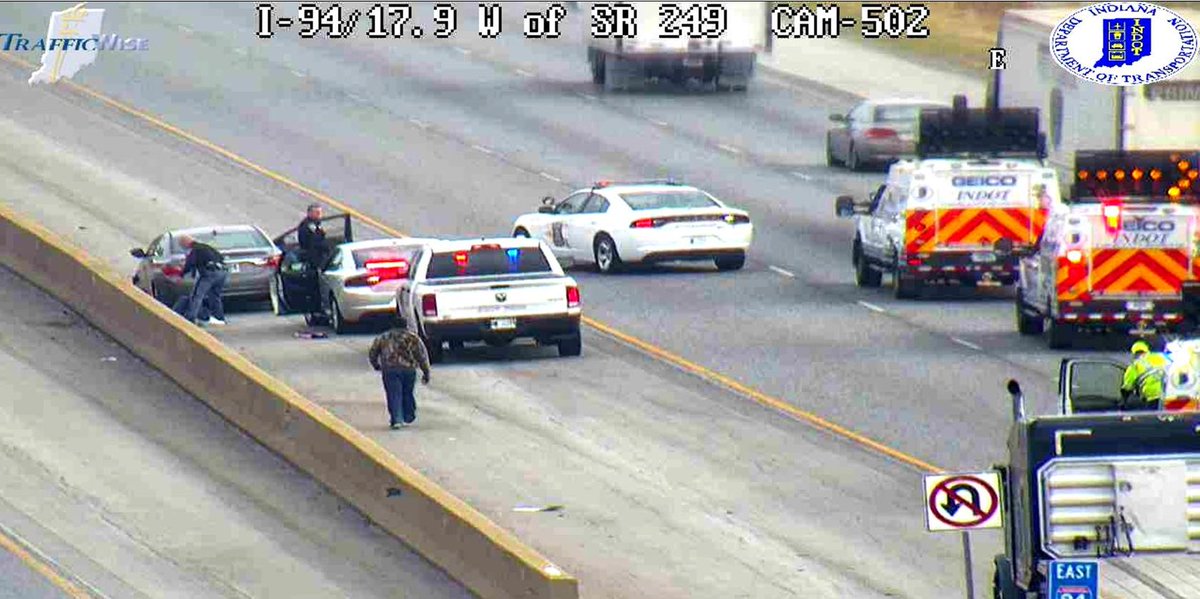 WBBM1059Traffic's tweet photo. .@IndStatePolice and @INDOTNorthwest #HoosierHelpers responding to a medical emergency block the 2 left lanes. Delays start back at the @IndianaTollRoad. #NWI #Traffic #ChicagoTraffic @WBBMNewsradio @ISPLowell2 https://t.co/0Yn4faLnKS