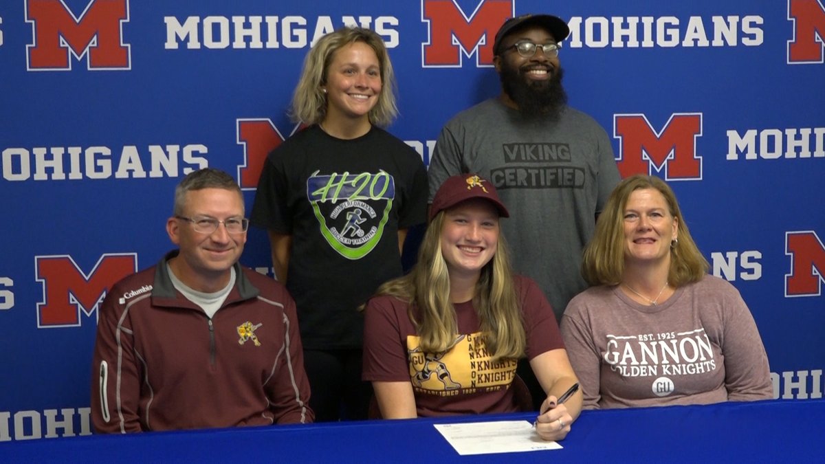 abbiebackenstoe's tweet photo. Morgantown's (@MohiganAthletic) Michaela August signs with the Gannon University Women's soccer program 
@MichaelaAugust5 
@GUKnights 
@mohigansoccer https://t.co/zuZ2P9Bnlw