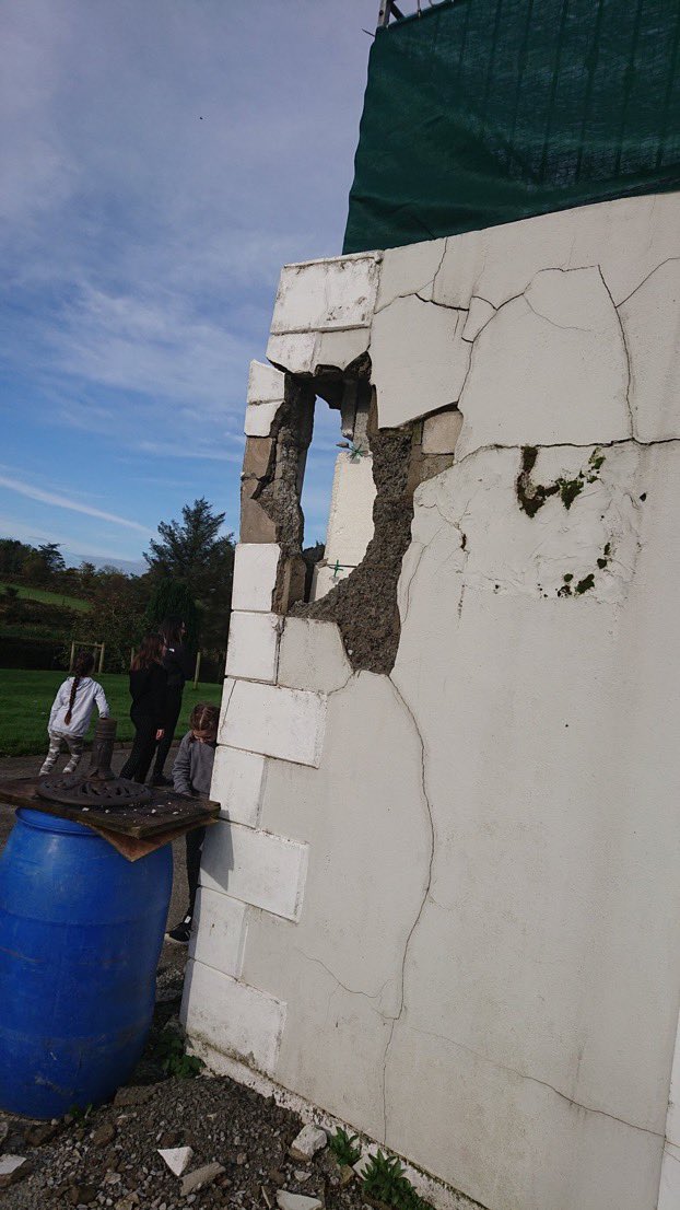 Every home that has mica/ pyrite deserves #100percentredress and not a penny less <a href="/DarraghOBrienTD/">Darragh O'Brien</a> <a href="/MichealMartinTD/">Micheál Martin</a> #MicaResolution #micaredress #MicaFailedRegs