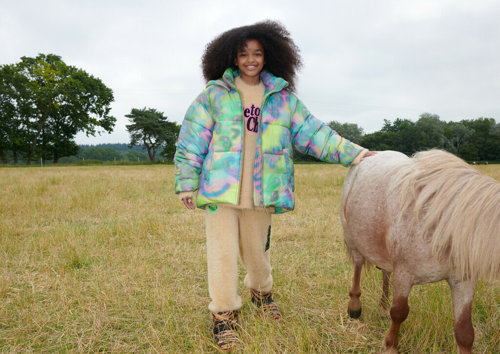 circusmodadiv's tweet photo. H&amp;M lanza su primera colección vegana para niños amantes de los animales  https://t.co/HTFoveIRbX https://t.co/072EFlxfL7