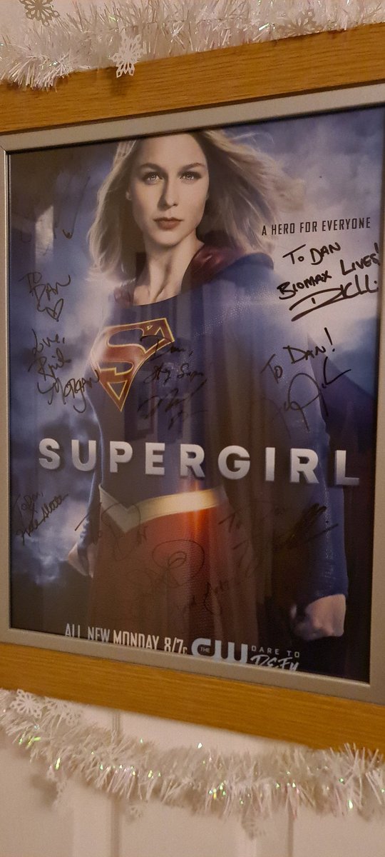 quasersabre25's tweet photo. Just watched the finale &amp; I want to thank @MelissaBenoist @JeremyMJordan @DavidHarewood @NicoleAMaines @jesserath for one hell of a ride. I love each &amp; every one you &amp; look forward to seeing you again in any capacity. Esme actress is so adorable. @Katie___McGrath looking gorgeous https://t.co/JnEmKnLbfq